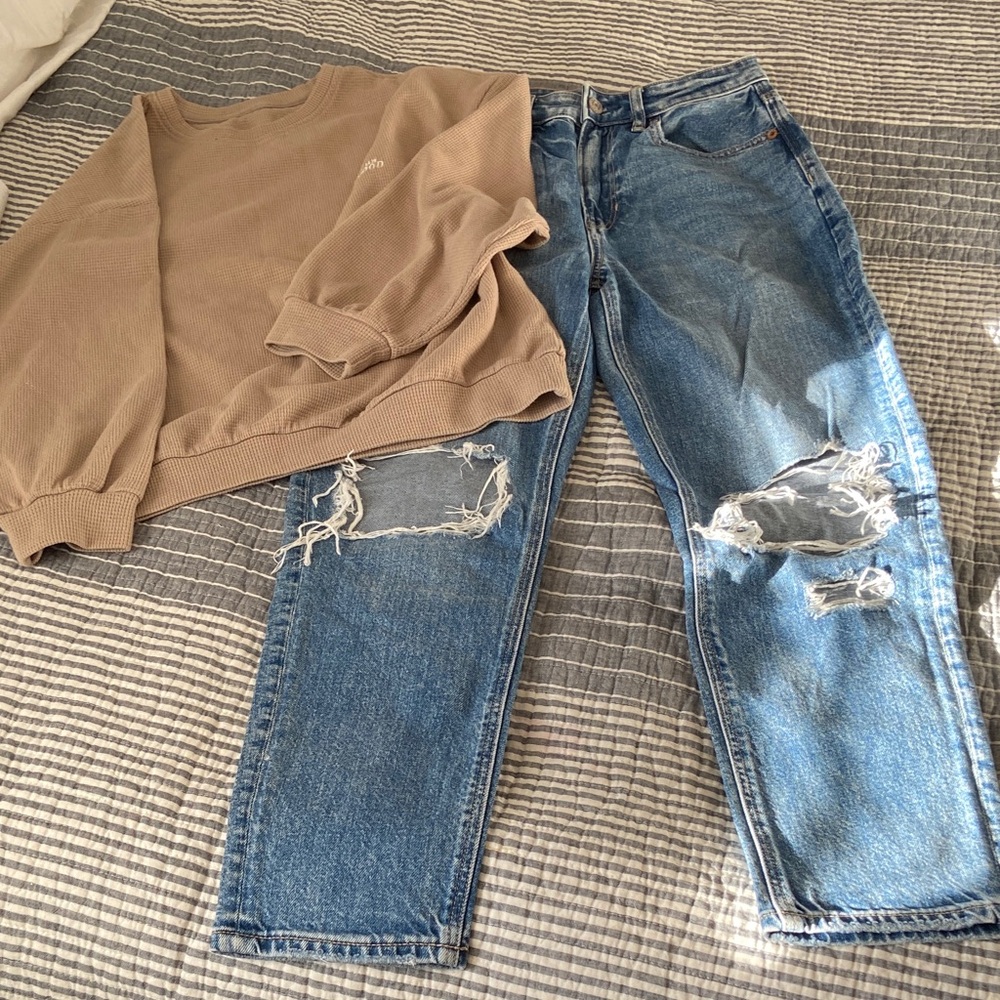 Blue Distressed Women Jeans